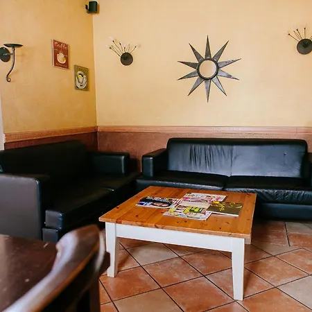 لاندوتيل إيربورت-ان 3* لاوتزنهاوسن