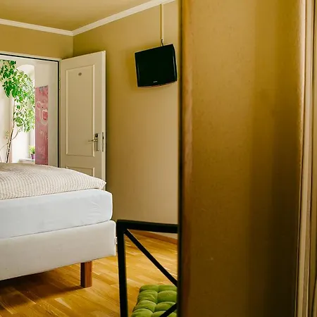 Airport-inn 3*