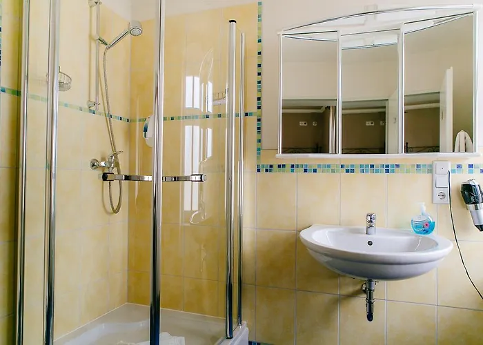 Airport-inn Szálloda 3*